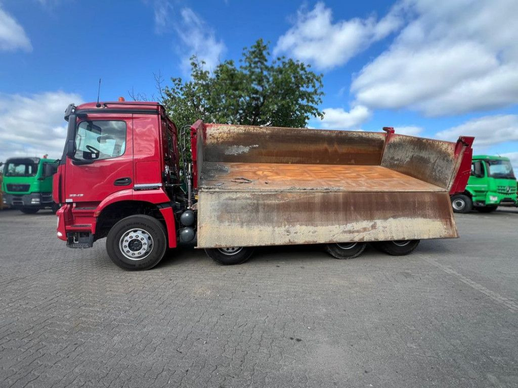 Mercedes-Benz Arocs 3243 8x4 4-Achs Kipper Bordmatik - Sklápač: obrázok 5 Mercedes-Benz Arocs 3243 8x4 4-Achs Kipper Bordmatik - Sklápač: obrázok 5