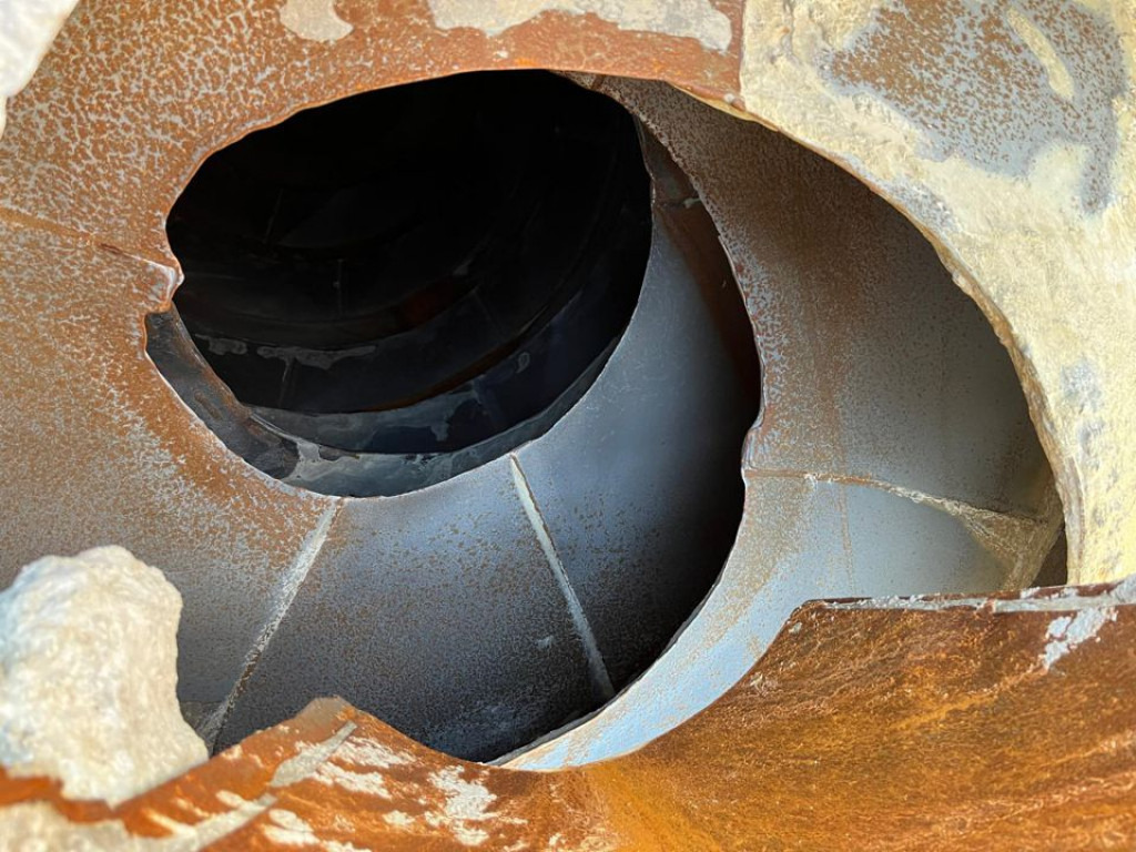 MERCEDES-BENZ Arocs 3236 8x4 Betonmischer Deutsch Top AP Achsen - Nákladné auto: obrázok 4 MERCEDES-BENZ Arocs 3236 8x4 Betonmischer Deutsch Top AP Achsen - Nákladné auto: obrázok 4