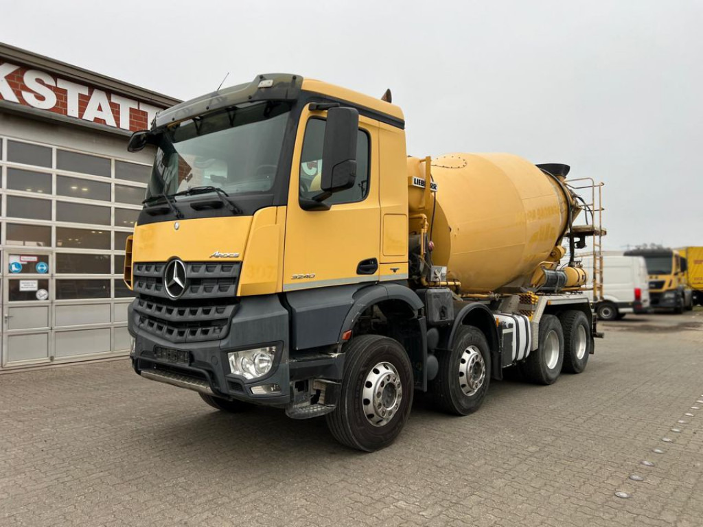 MERCEDES-BENZ Arocs 3240 B 8x4 Betonmischer Deutsch Top Liebherr - Nákladné auto: obrázok 1 MERCEDES-BENZ Arocs 3240 B 8x4 Betonmischer Deutsch Top Liebherr - Nákladné auto: obrázok 1