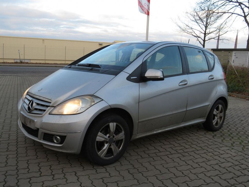 Mercedes-Benz A-Klasse 200 Avantgarde PKW - Nákladné auto: obrázok 1 Mercedes-Benz A-Klasse 200 Avantgarde PKW - Nákladné auto: obrázok 1