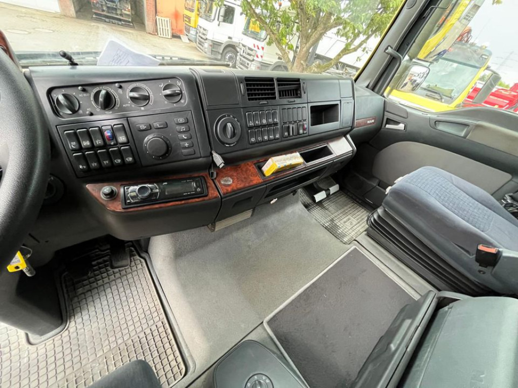 MAN TG-A 41.660 8x4 4 BBS SZM Schwerlast 250 to WSK - Ťahač: obrázok 2 MAN TG-A 41.660 8x4 4 BBS SZM Schwerlast 250 to WSK - Ťahač: obrázok 2