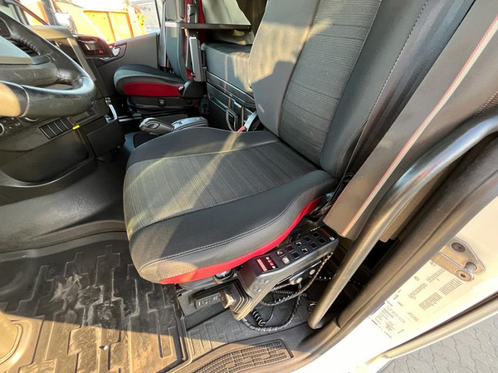 VOLVO (S) Truck FH 500 6x2 Abrollkipper Funkfernbedienung - Hákový nosič kontajnerov: obrázok 4 VOLVO (S) Truck FH 500 6x2 Abrollkipper Funkfernbedienung - Hákový nosič kontajnerov: obrázok 4