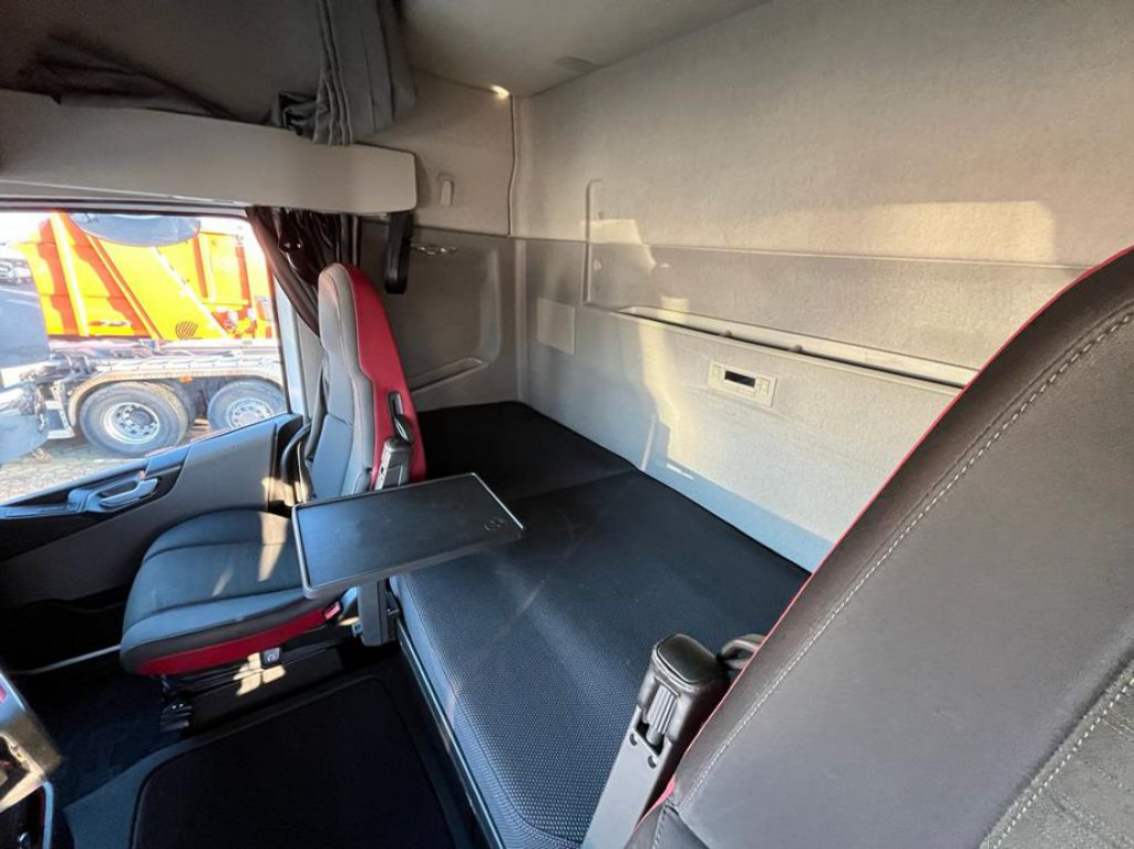 VOLVO (S) Truck FH 500 6x2 Abrollkipper Funkfernbedienung - Hákový nosič kontajnerov: obrázok 4 VOLVO (S) Truck FH 500 6x2 Abrollkipper Funkfernbedienung - Hákový nosič kontajnerov: obrázok 4