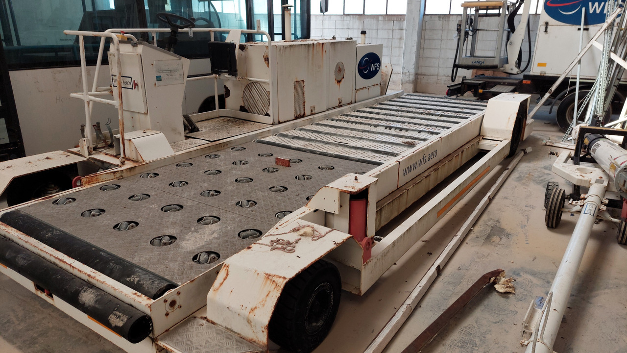 CLT-8 speedloader FMC - Nakladač kontajnerov/ Paliet: obrázok 5 CLT-8 speedloader FMC - Nakladač kontajnerov/ Paliet: obrázok 5