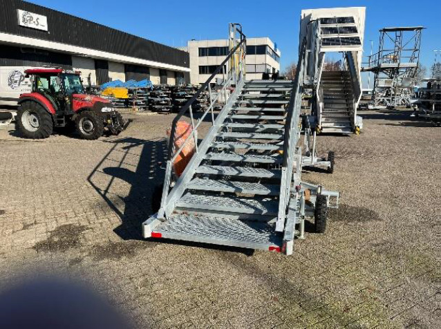 Maintenance Stairs SPS OT-14 - Schody pre cestujúcich: obrázok 2 Maintenance Stairs SPS OT-14 - Schody pre cestujúcich: obrázok 2