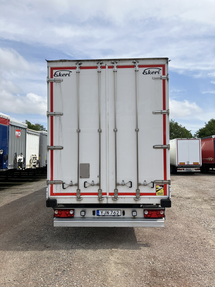 EKERI BOX OPENSIDE - TARP ROOF - HUCKEPACK - Náves skriňové: obrázok 5 EKERI BOX OPENSIDE - TARP ROOF - HUCKEPACK - Náves skriňové: obrázok 5