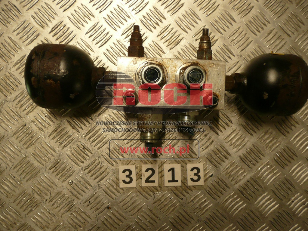 DOOSAN 410127-00097A 150603 + SUN 1BKG + HYDROAKUMULATOR L-0,32L - Hydraulický ventil: obrázok 1 DOOSAN 410127-00097A 150603 + SUN 1BKG + HYDROAKUMULATOR L-0,32L - Hydraulický ventil: obrázok 1