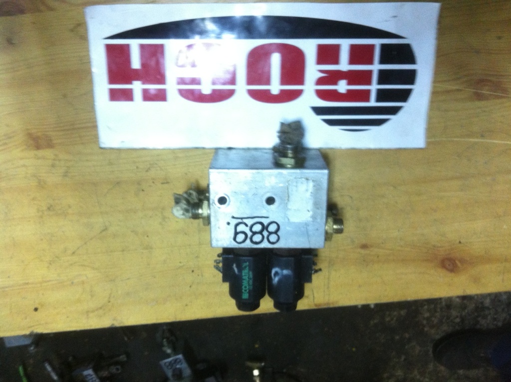 HAMM L09883 01245171 + CEWKI 12VDC 26W - Hydraulický ventil pre Stavebné stroje: obrázok 1 HAMM L09883 01245171 + CEWKI 12VDC 26W - Hydraulický ventil pre Stavebné stroje: obrázok 1