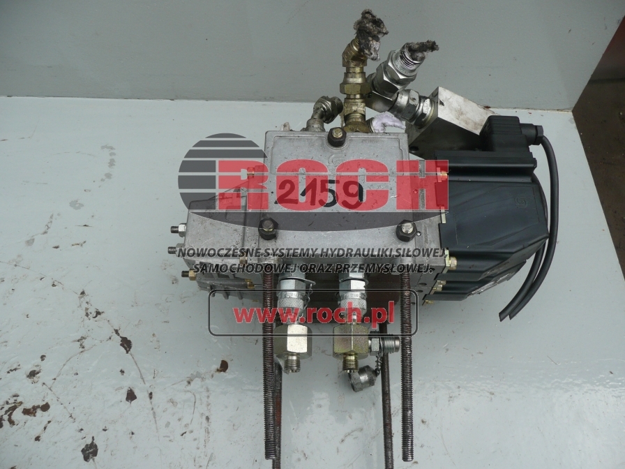 SAUER DANFOSS 157B6203 - 2 SEKCYJNY + CEWKA 12VDC 157B4216 + 157B5110 0408F038983 + KOŚĆ FAV OP 09-A2 - Hydraulický ventil pre Stavebné stroje: obrázok 1 SAUER DANFOSS 157B6203 - 2 SEKCYJNY + CEWKA 12VDC 157B4216 + 157B5110 0408F038983 + KOŚĆ FAV OP 09-A2 - Hydraulický ventil pre Stavebné stroje: obrázok 1