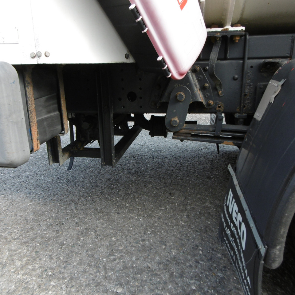 IVECO 130.24 LPG GAS Tank - Cisternové vozidlo: obrázok 4 IVECO 130.24 LPG GAS Tank - Cisternové vozidlo: obrázok 4