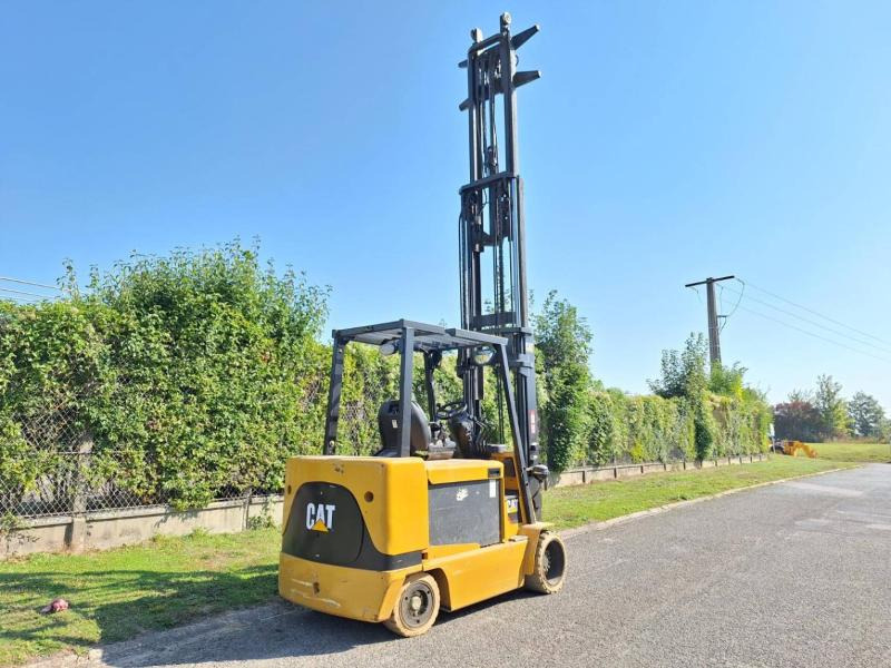 Elektrický vysokozdvižný vozík Caterpillar EC55N: obrázok 12 Elektrický vysokozdvižný vozík Caterpillar EC55N: obrázok 12