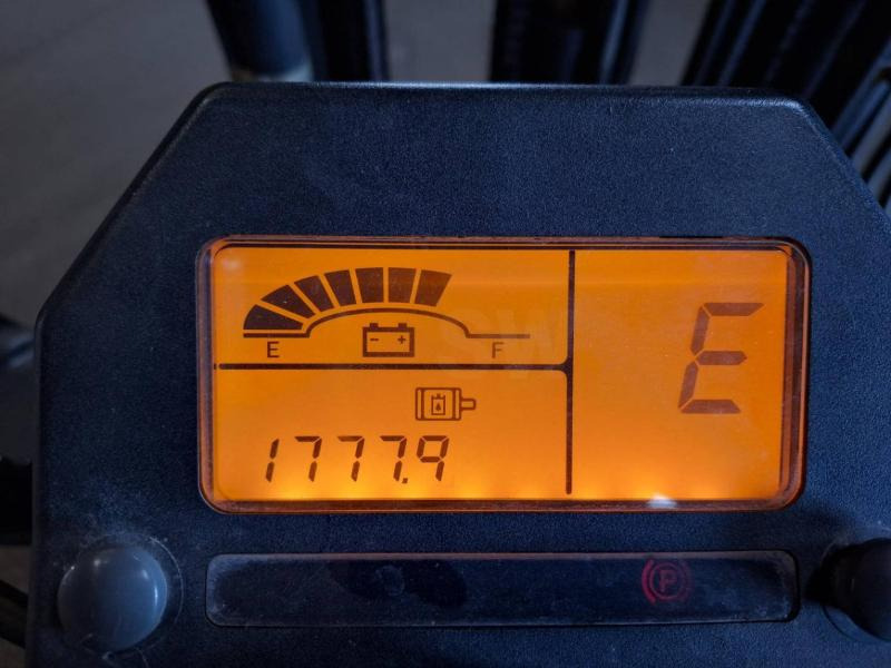 Elektrický vysokozdvižný vozík Caterpillar EP18NT: obrázok 12 Elektrický vysokozdvižný vozík Caterpillar EP18NT: obrázok 12