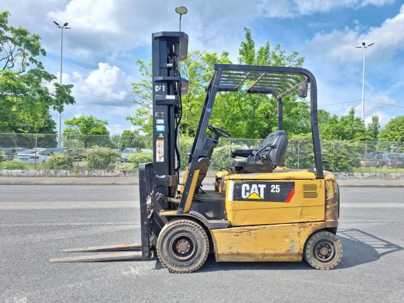 Caterpillar EP25KP - Elektrický vysokozdvižný vozík: obrázok 2 Caterpillar EP25KP - Elektrický vysokozdvižný vozík: obrázok 2