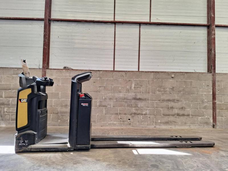 Caterpillar NO20NE - Vychystávací vozík: obrázok 2 Caterpillar NO20NE - Vychystávací vozík: obrázok 2