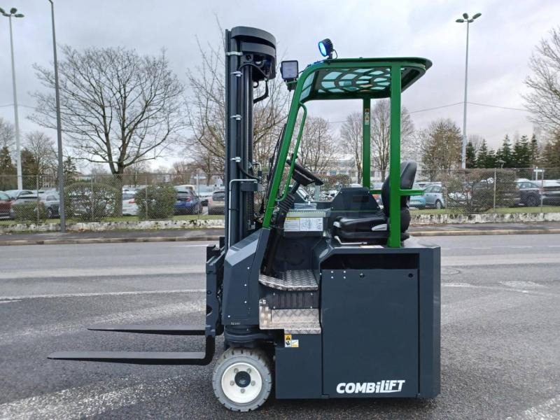 Combilift CBE3000 - 4-cestný skladový zakladač: obrázok 5 Combilift CBE3000 - 4-cestný skladový zakladač: obrázok 5