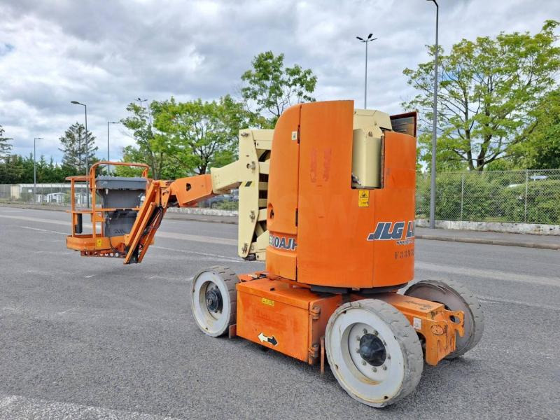 JLG E300AJP - Kĺbová pracovná plošina: obrázok 4 JLG E300AJP - Kĺbová pracovná plošina: obrázok 4
