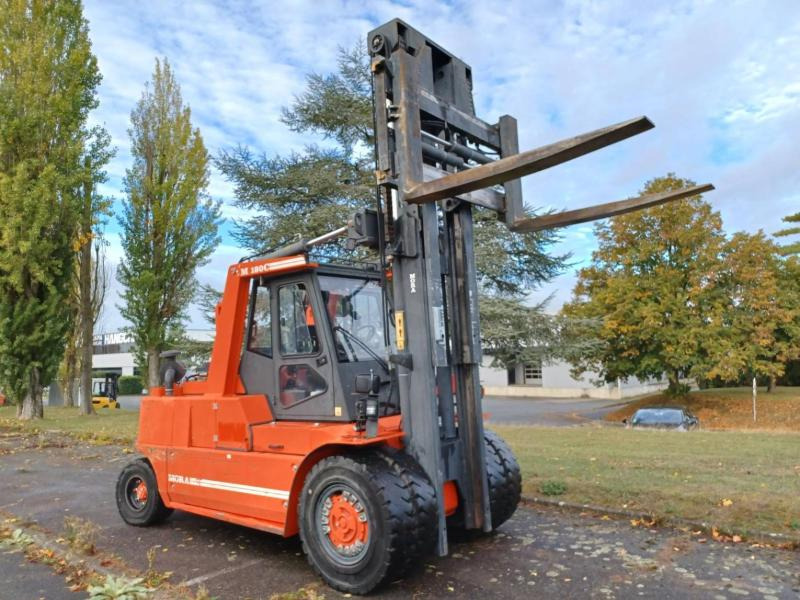 Mora M180C - Dieselový vysokozdvižný vozík: obrázok 2 Mora M180C - Dieselový vysokozdvižný vozík: obrázok 2
