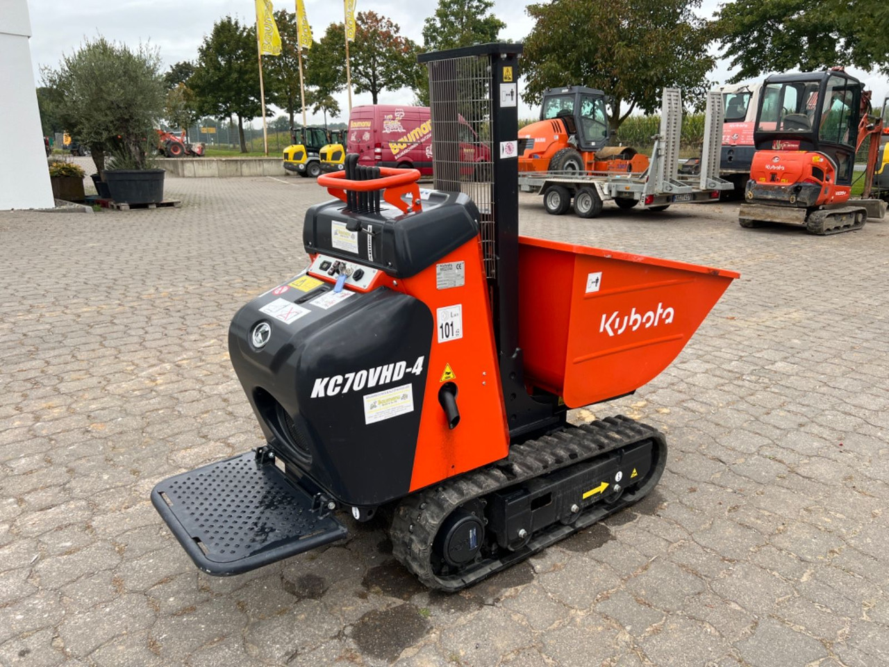 Kubota KC 70, VHD-4, mit Hochentleerung, hydr. Fahrwerk - Pásový damper: obrázok 3 Kubota KC 70, VHD-4, mit Hochentleerung, hydr. Fahrwerk - Pásový damper: obrázok 3