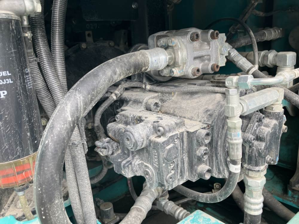 Kobelco SK270 SRNLC-5 - Pásové rýpadlo: obrázok 5 Kobelco SK270 SRNLC-5 - Pásové rýpadlo: obrázok 5