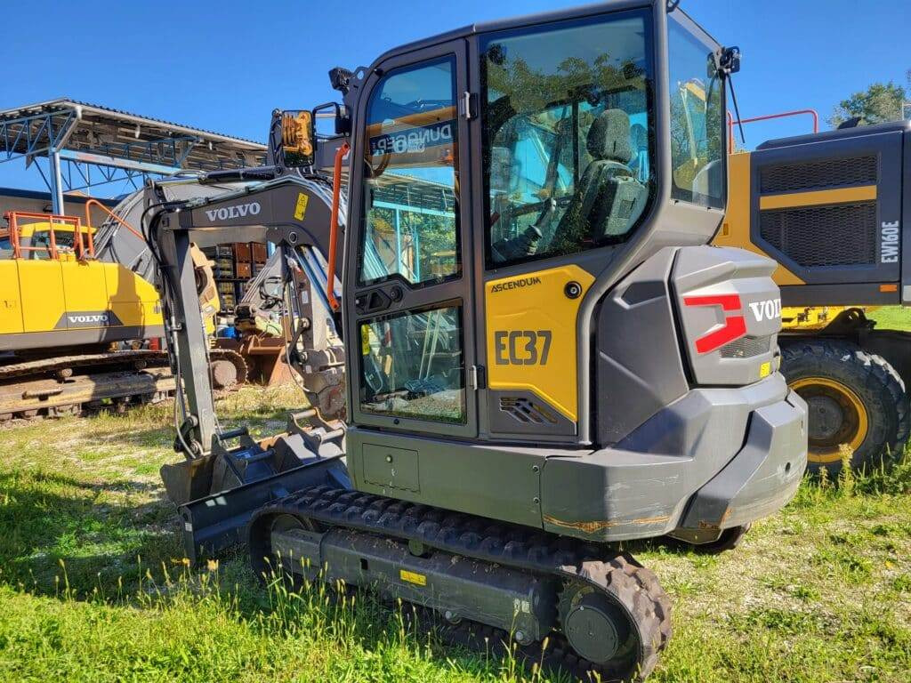 Volvo EC37F - Mini rýpadlo: obrázok 3 Volvo EC37F - Mini rýpadlo: obrázok 3