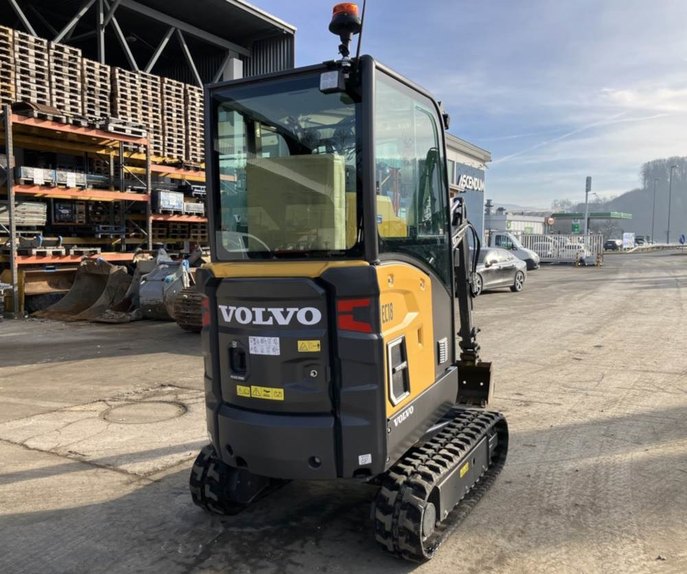 Volvo JEC18E Electric - Mini rýpadlo: obrázok 2 Volvo JEC18E Electric - Mini rýpadlo: obrázok 2