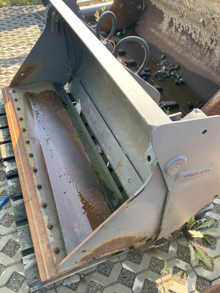 Volvo Klappschaufel mit Messer TPZ - Lyžica: obrázok 4 Volvo Klappschaufel mit Messer TPZ - Lyžica: obrázok 4