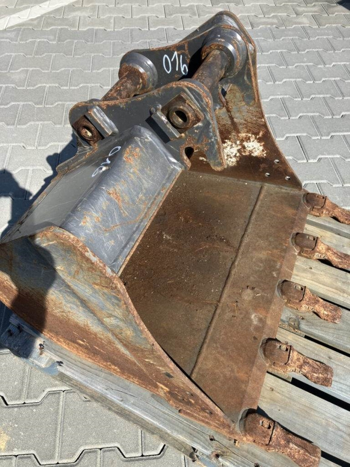 Volvo Tieflöffel mit Zähnen - Rýpadlo-nakladač: obrázok 1 Volvo Tieflöffel mit Zähnen - Rýpadlo-nakladač: obrázok 1