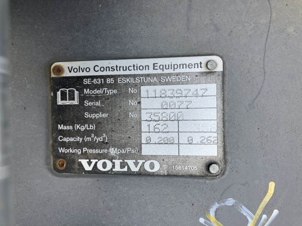 Volvo Tieflöffel mit Zähnen - Rýpadlo-nakladač: obrázok 4 Volvo Tieflöffel mit Zähnen - Rýpadlo-nakladač: obrázok 4