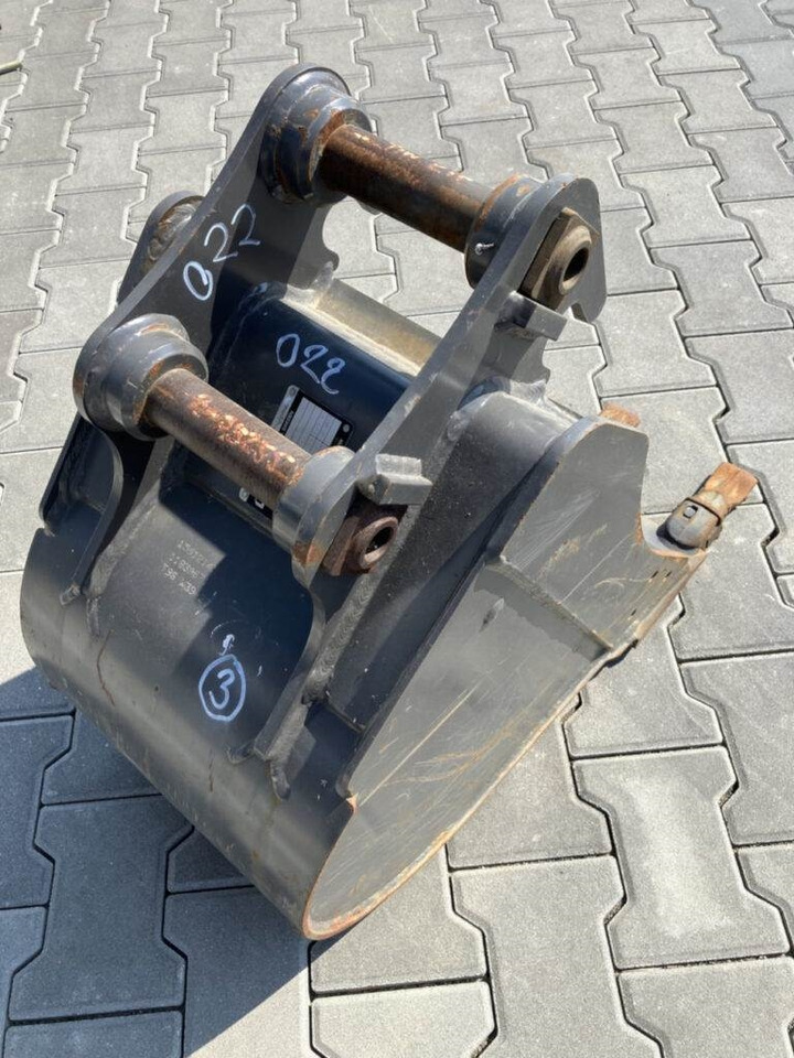 Volvo Tieflöffel mit Zähnen - Festanbau - Rýpadlo-nakladač: obrázok 3 Volvo Tieflöffel mit Zähnen - Festanbau - Rýpadlo-nakladač: obrázok 3