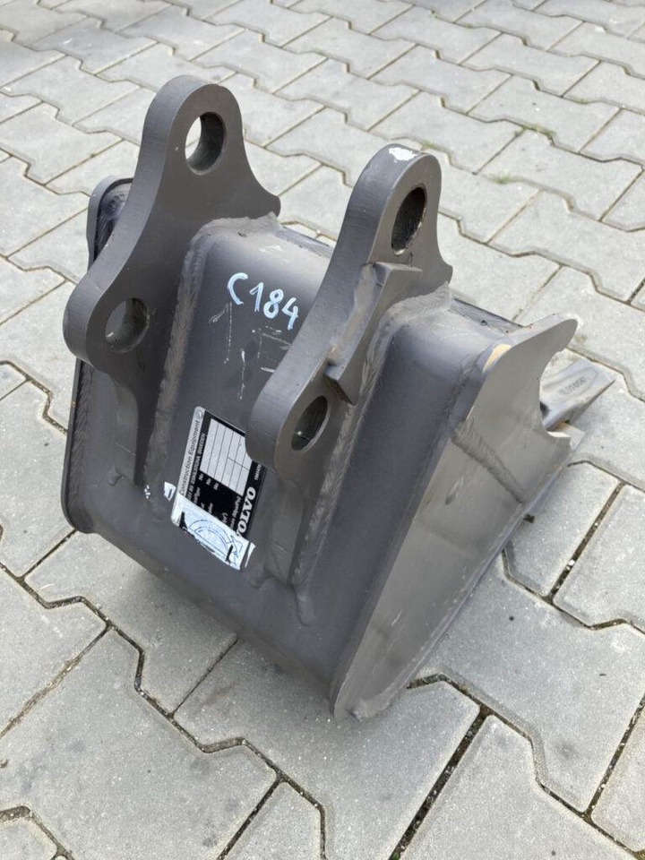 Volvo Tieflöffel mit Zähnen - Festanbau - Rýpadlo-nakladač: obrázok 2 Volvo Tieflöffel mit Zähnen - Festanbau - Rýpadlo-nakladač: obrázok 2