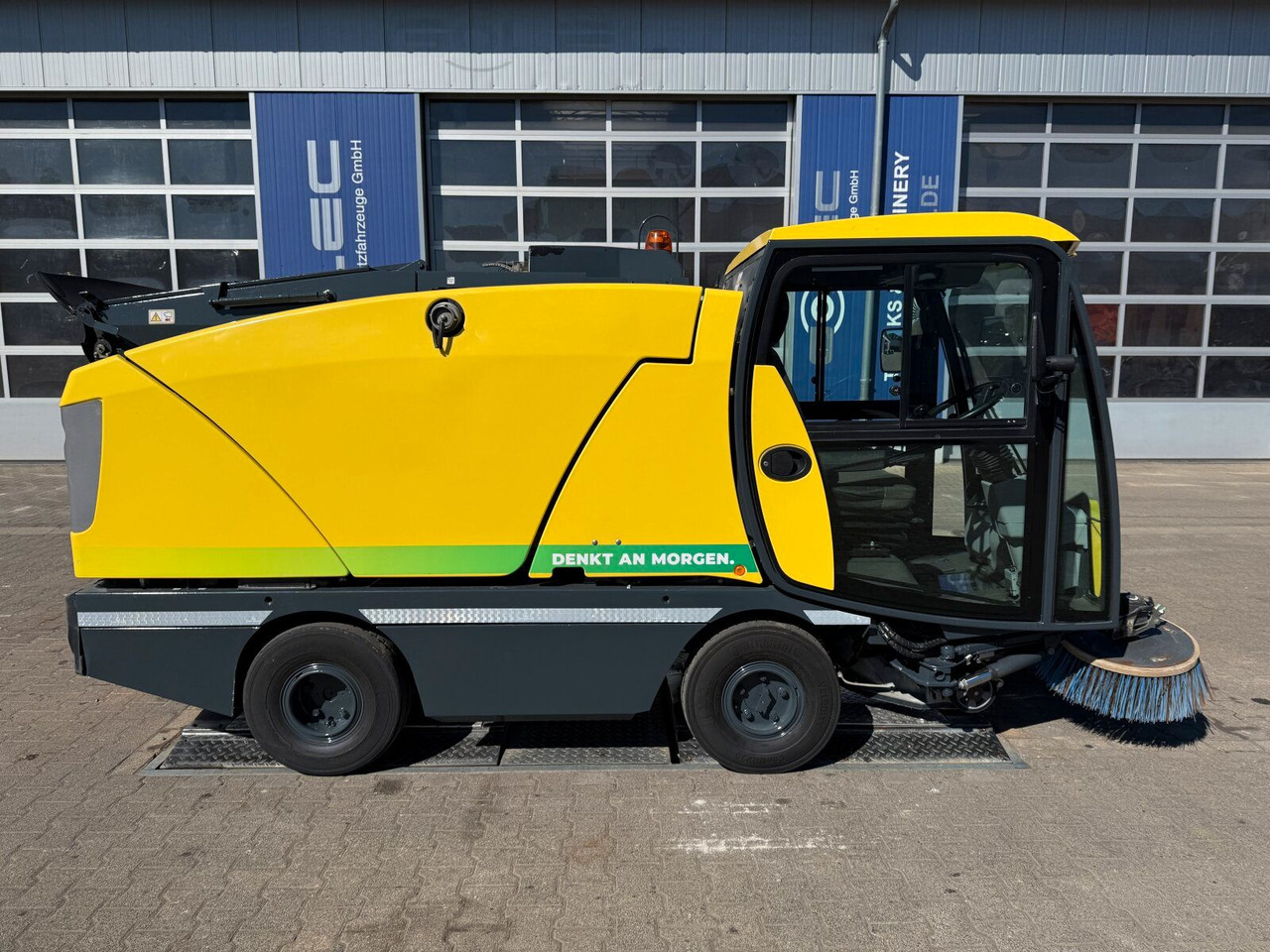 Johnston C202 Kleinkehrmaschine 2 M³ - 6.000 h - Zametacie vozidlo: obrázok 2 Johnston C202 Kleinkehrmaschine 2 M³ - 6.000 h - Zametacie vozidlo: obrázok 2