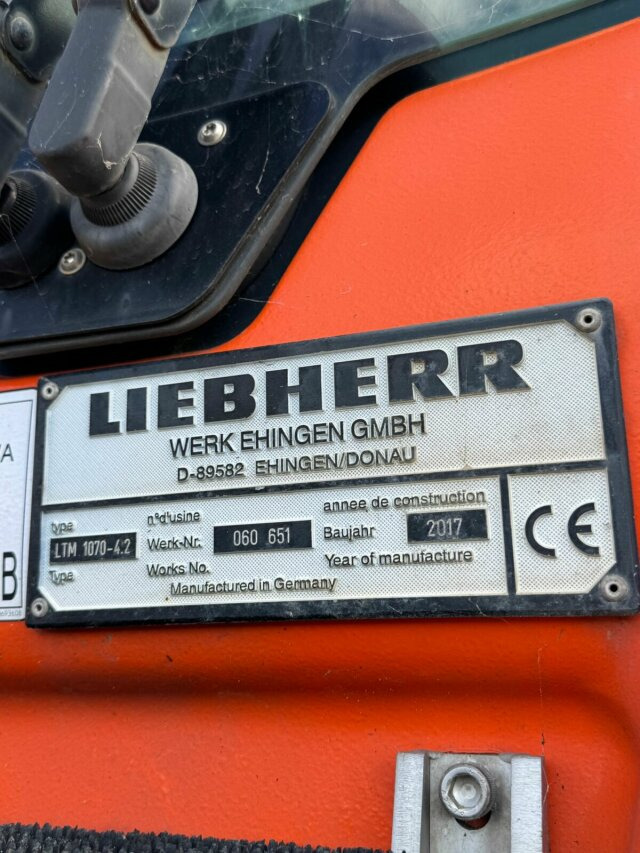 Liebherr LTM 1070-4.2 Autokran mit Spitze *TOP Zustand - Žeriav pre všetky terény: obrázok 3 Liebherr LTM 1070-4.2 Autokran mit Spitze *TOP Zustand - Žeriav pre všetky terény: obrázok 3
