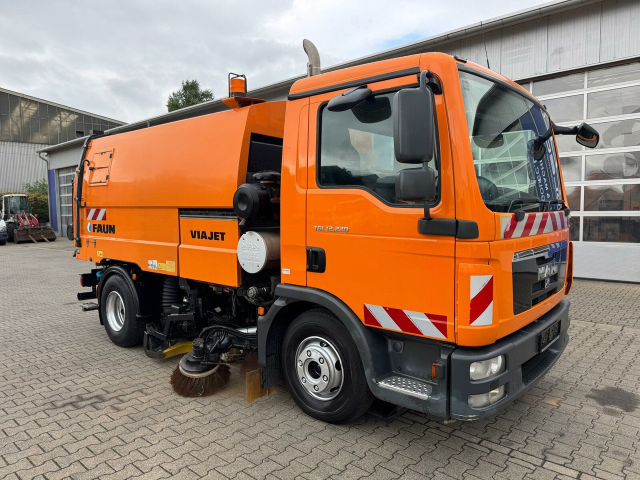 MAN 12.220 4x2 BL Kehrmaschine Viajet 5RHS - Zametacie vozidlo: obrázok 2 MAN 12.220 4x2 BL Kehrmaschine Viajet 5RHS - Zametacie vozidlo: obrázok 2