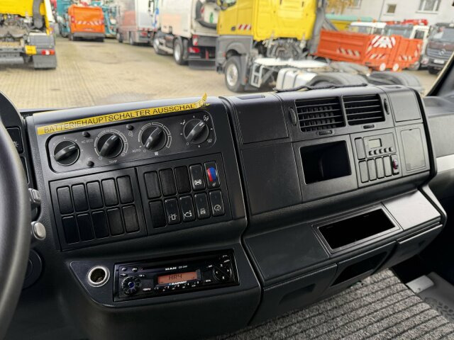 MAN TGA 18.360 4x2 HD-Kanalreiniger ASSMANN 6500 L - Fekálne vozidlo: obrázok 3 MAN TGA 18.360 4x2 HD-Kanalreiniger ASSMANN 6500 L - Fekálne vozidlo: obrázok 3