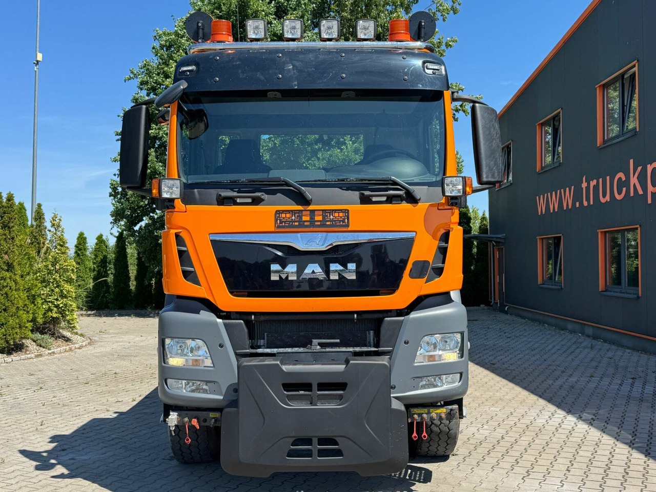 MAN TGS 18.320 4x4 BL Euro 6 Kipper + Winterdienst - Sklápač: obrázok 3 MAN TGS 18.320 4x4 BL Euro 6 Kipper + Winterdienst - Sklápač: obrázok 3