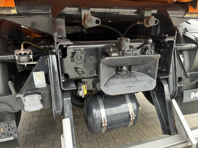 MAN TGS 28.400 6x4-4 Kipper Kran Palfinger PK9002 - Sklápač, Auto s hydraulickou rukou: obrázok 3 MAN TGS 28.400 6x4-4 Kipper Kran Palfinger PK9002 - Sklápač, Auto s hydraulickou rukou: obrázok 3