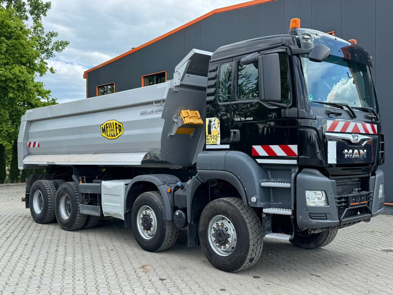 MAN TGS 35.460 8x6 BB Muldenkipper Meiller - Sklápač: obrázok 1 MAN TGS 35.460 8x6 BB Muldenkipper Meiller - Sklápač: obrázok 1