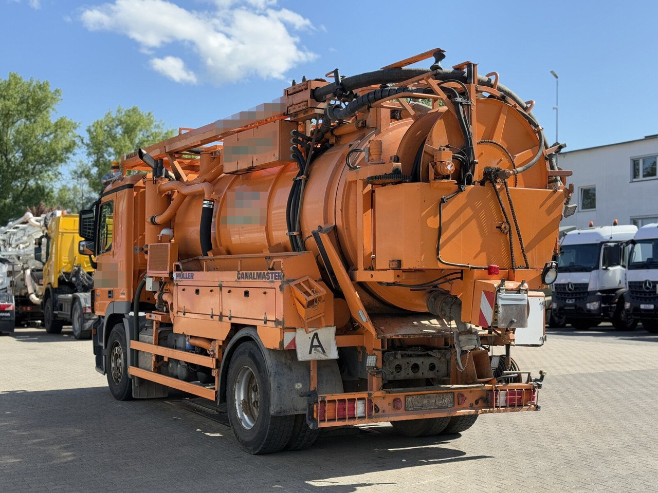 Mercedes-Benz ACTROS 1832 L Kanalreiniger MÜLLER 10.000 L - Fekálne vozidlo: obrázok 4 Mercedes-Benz ACTROS 1832 L Kanalreiniger MÜLLER 10.000 L - Fekálne vozidlo: obrázok 4