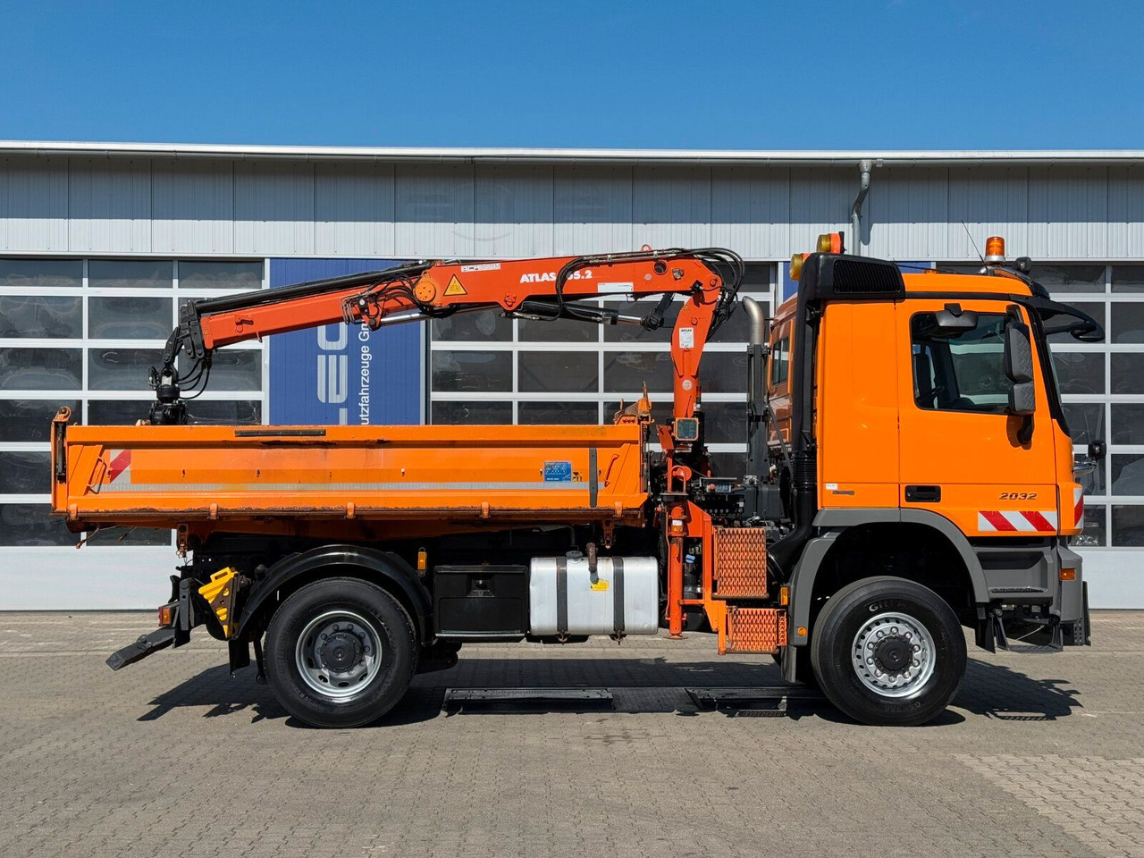 Mercedes-Benz ACTROS 2044 4x4 Kipper Kran ATLAS 65.2 A2L - Auto s hydraulickou rukou: obrázok 3 Mercedes-Benz ACTROS 2044 4x4 Kipper Kran ATLAS 65.2 A2L - Auto s hydraulickou rukou: obrázok 3