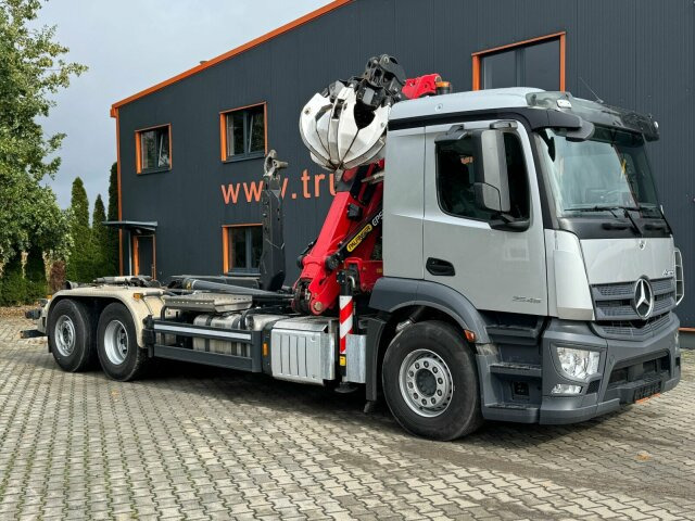 Mercedes-Benz ACTROS 2546 6x2 Abrollkip Kran Palfinger Q150Z95 - Hákový nosič kontajnerov, Auto s hydraulickou rukou: obrázok 1 Mercedes-Benz ACTROS 2546 6x2 Abrollkip Kran Palfinger Q150Z95 - Hákový nosič kontajnerov, Auto s hydraulickou rukou: obrázok 1