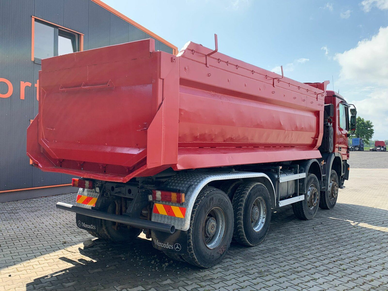 Mercedes-Benz ACTROS 4141 EURO4 8x8 Muldenkipper - Sklápač: obrázok 5 Mercedes-Benz ACTROS 4141 EURO4 8x8 Muldenkipper - Sklápač: obrázok 5