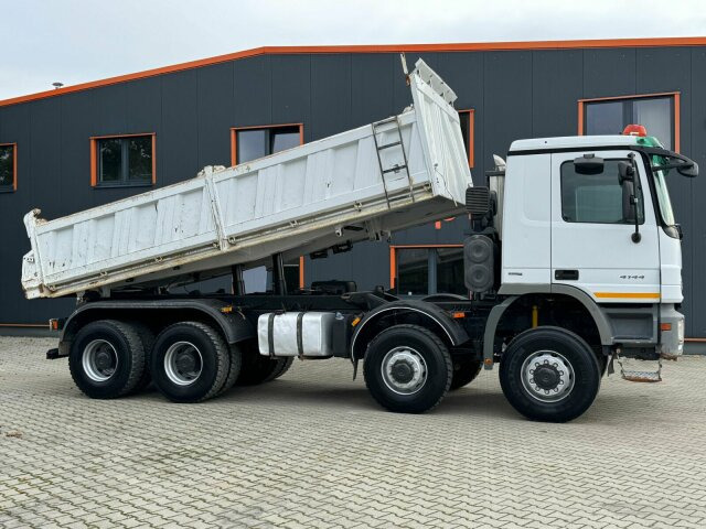 Mercedes-Benz ACTROS 4144 8x8 EURO4 DSK Meiller - Sklápač: obrázok 2 Mercedes-Benz ACTROS 4144 8x8 EURO4 DSK Meiller - Sklápač: obrázok 2