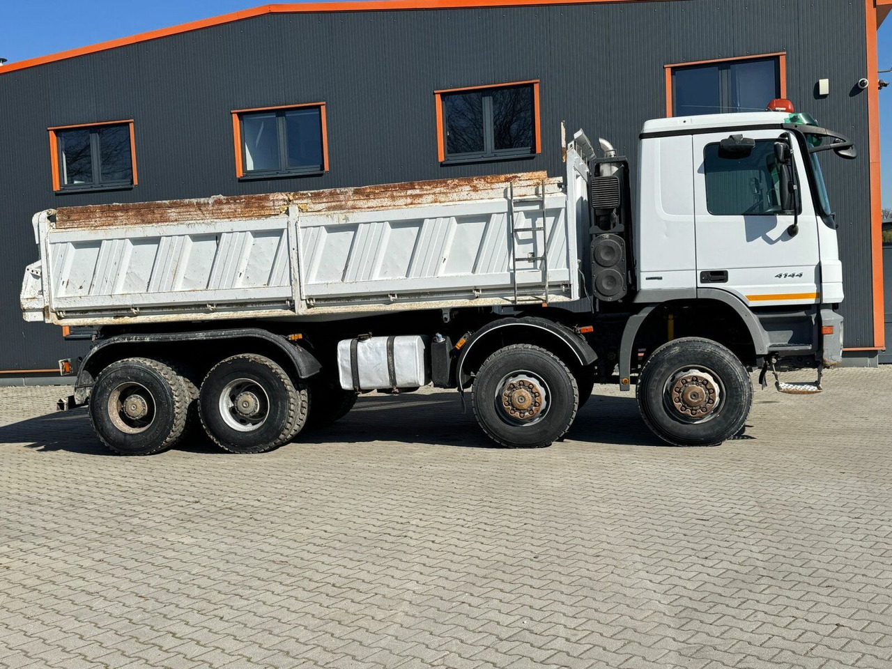Mercedes-Benz ACTROS 4144 8x8 EURO4 DSK Meiller - Sklápač: obrázok 3 Mercedes-Benz ACTROS 4144 8x8 EURO4 DSK Meiller - Sklápač: obrázok 3
