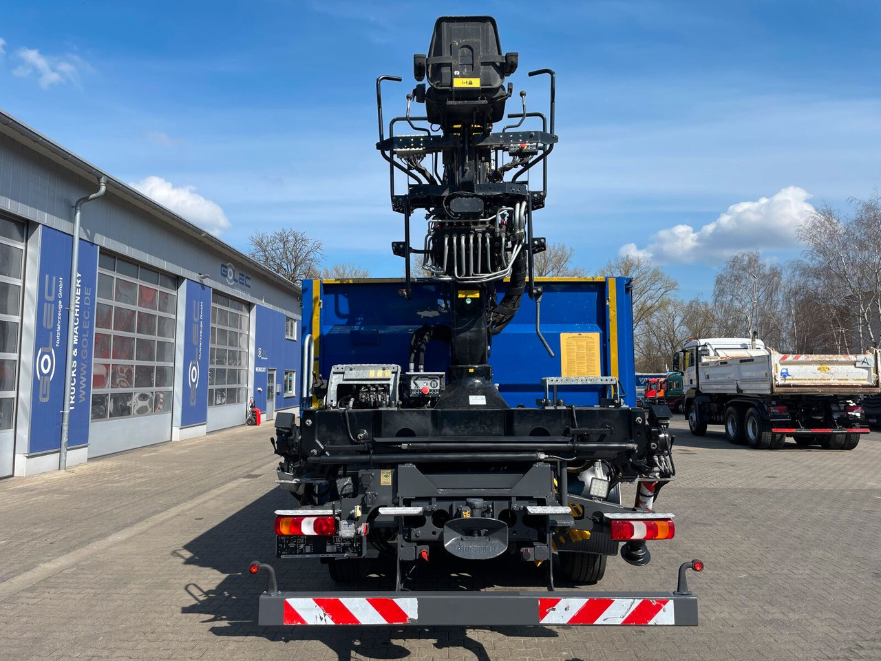 Mercedes-Benz AROCS 2536 6x2*4 Kipper Kran HIAB - Auto s hydraulickou rukou: obrázok 4 Mercedes-Benz AROCS 2536 6x2*4 Kipper Kran HIAB - Auto s hydraulickou rukou: obrázok 4