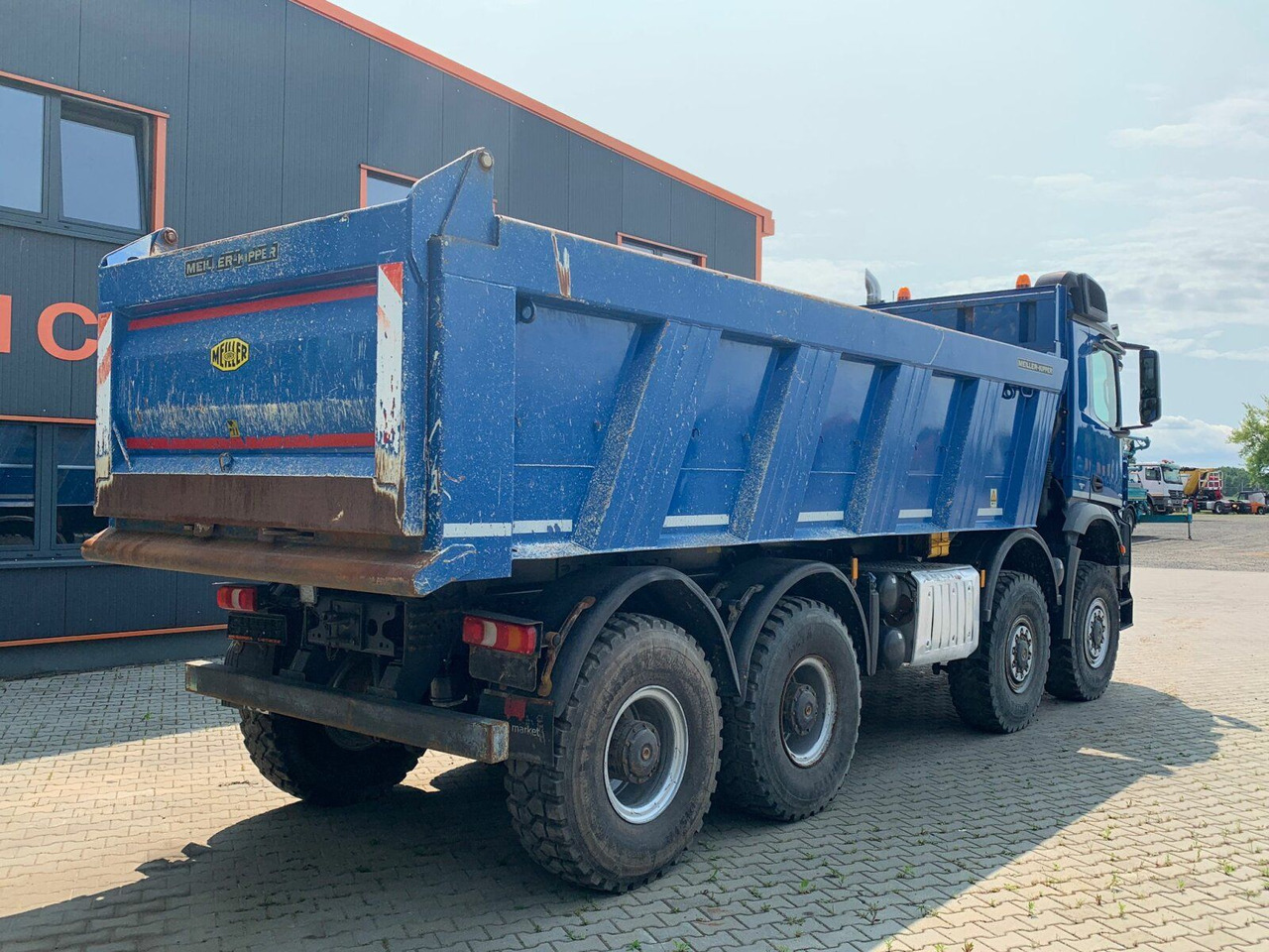 Mercedes-Benz AROCS 4145 8x8 EURO6 Muldenkipper TOP! - Sklápač: obrázok 5 Mercedes-Benz AROCS 4145 8x8 EURO6 Muldenkipper TOP! - Sklápač: obrázok 5