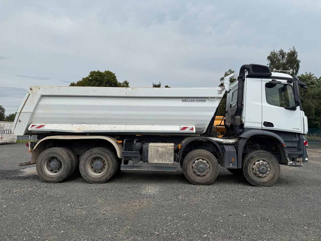 Mercedes-Benz AROCS 4145 8x8 Meiller Muldenkipper - Ramenový nosič kontajnerov: obrázok 3 Mercedes-Benz AROCS 4145 8x8 Meiller Muldenkipper - Ramenový nosič kontajnerov: obrázok 3