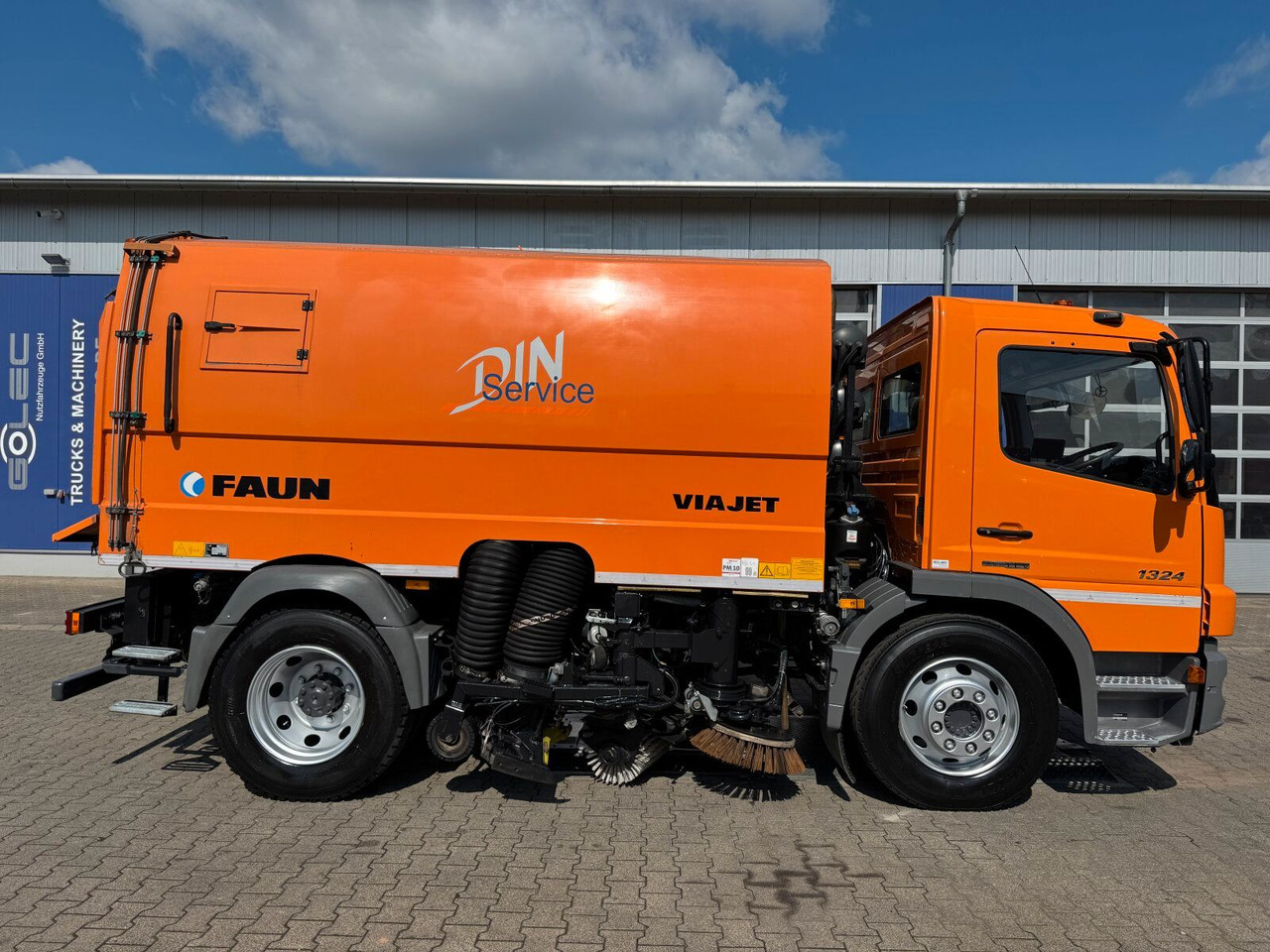 Mercedes-Benz ATEGO 1324 4x2 Kehrmaschine FAUN Viajet 6R/H - Zametacie vozidlo: obrázok 3 Mercedes-Benz ATEGO 1324 4x2 Kehrmaschine FAUN Viajet 6R/H - Zametacie vozidlo: obrázok 3
