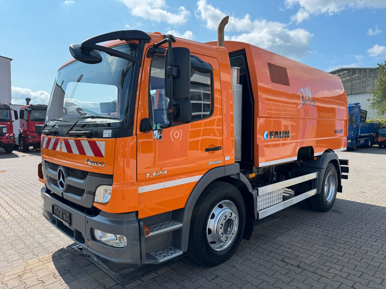 Mercedes-Benz ATEGO 1324 4x2 Kehrmaschine FAUN Viajet 6R/H - Zametacie vozidlo: obrázok 2 Mercedes-Benz ATEGO 1324 4x2 Kehrmaschine FAUN Viajet 6R/H - Zametacie vozidlo: obrázok 2