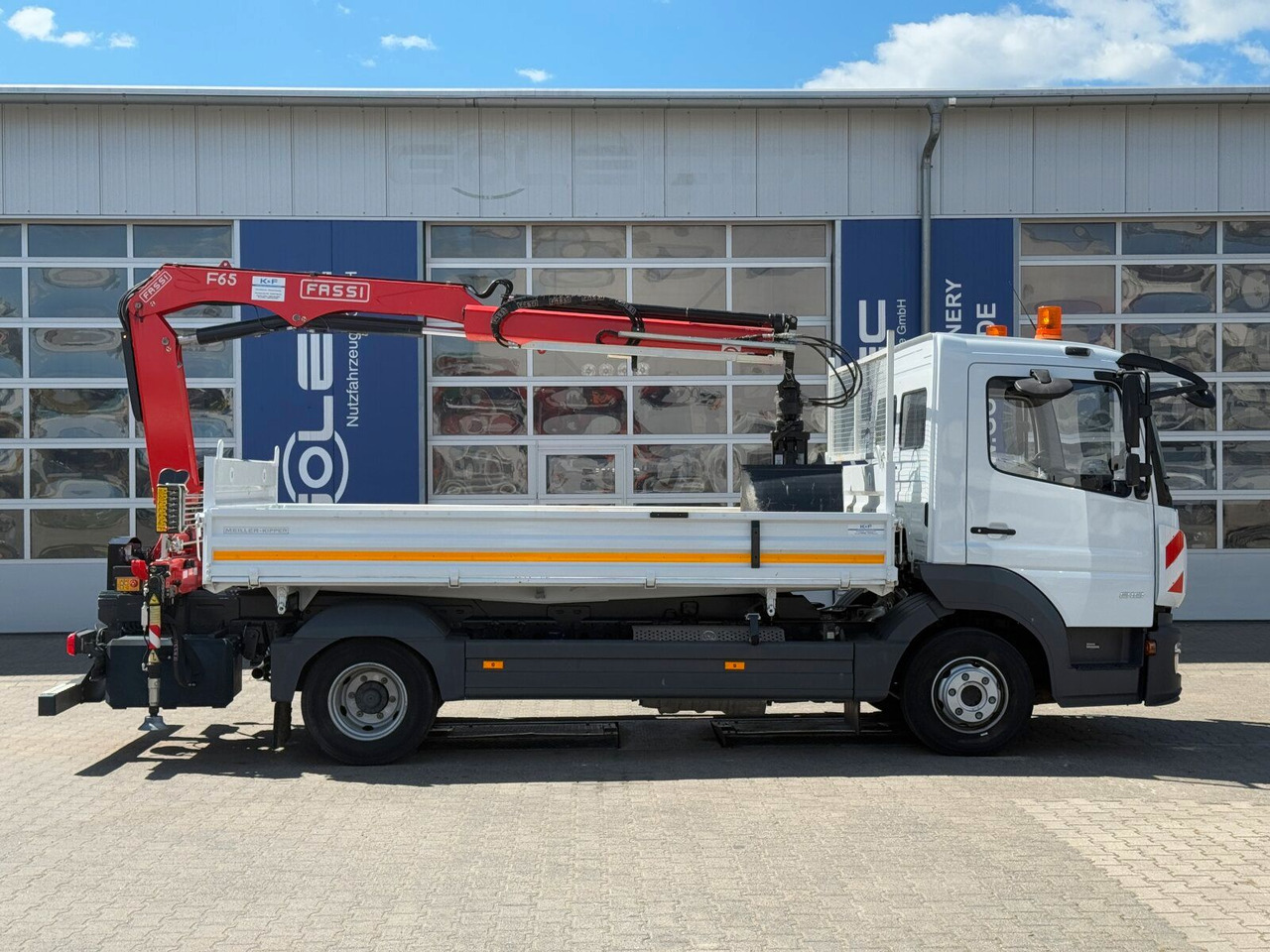 Mercedes-Benz ATEGO 818 4x2 Euro 6 Kipper Kran FASSI F65B.0.22 - Dodávka sklápač: obrázok 3 Mercedes-Benz ATEGO 818 4x2 Euro 6 Kipper Kran FASSI F65B.0.22 - Dodávka sklápač: obrázok 3