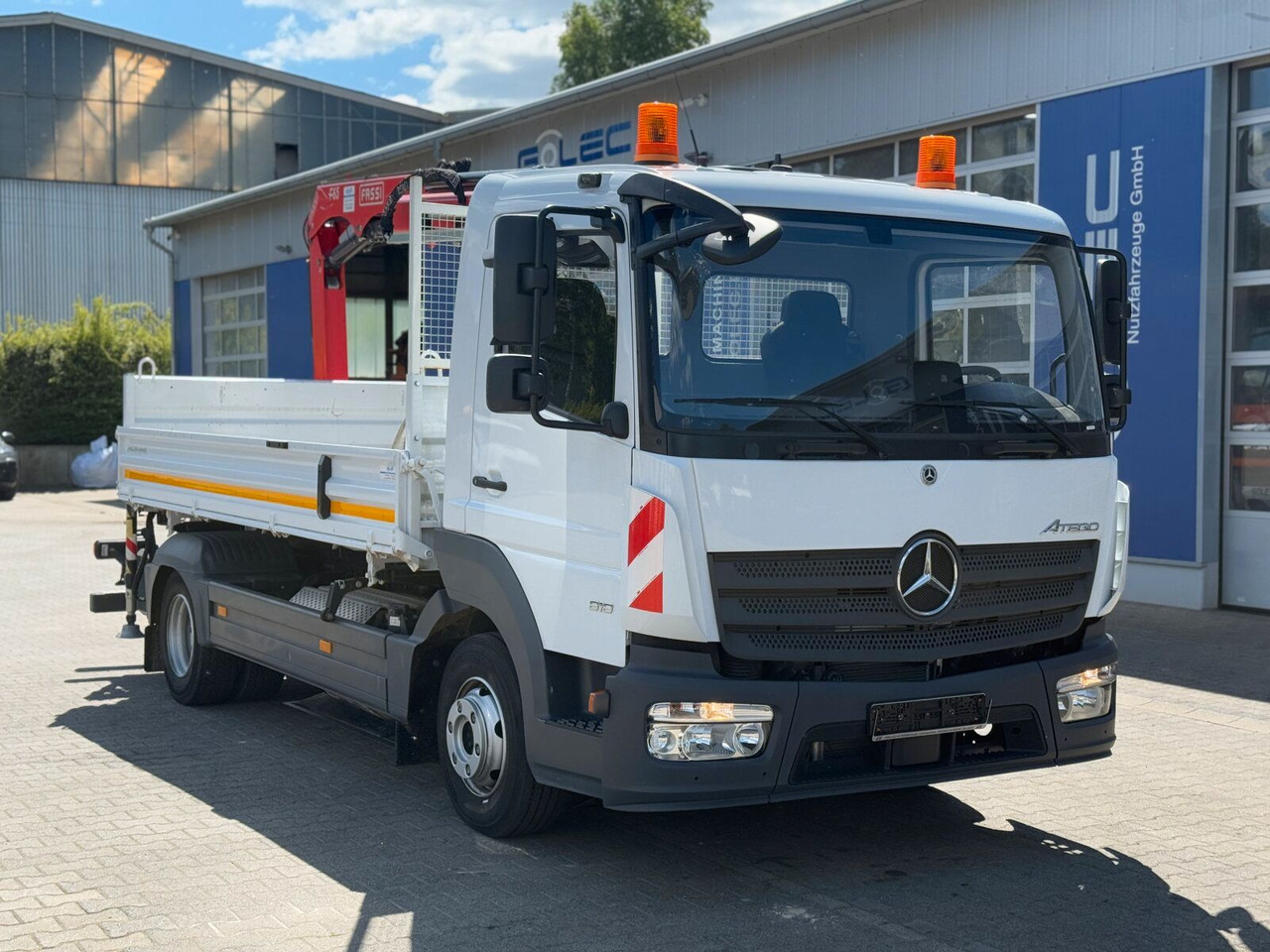 Mercedes-Benz ATEGO 818 4x2 Euro 6 Kipper Kran FASSI F65B.0.22 - Dodávka sklápač: obrázok 1 Mercedes-Benz ATEGO 818 4x2 Euro 6 Kipper Kran FASSI F65B.0.22 - Dodávka sklápač: obrázok 1